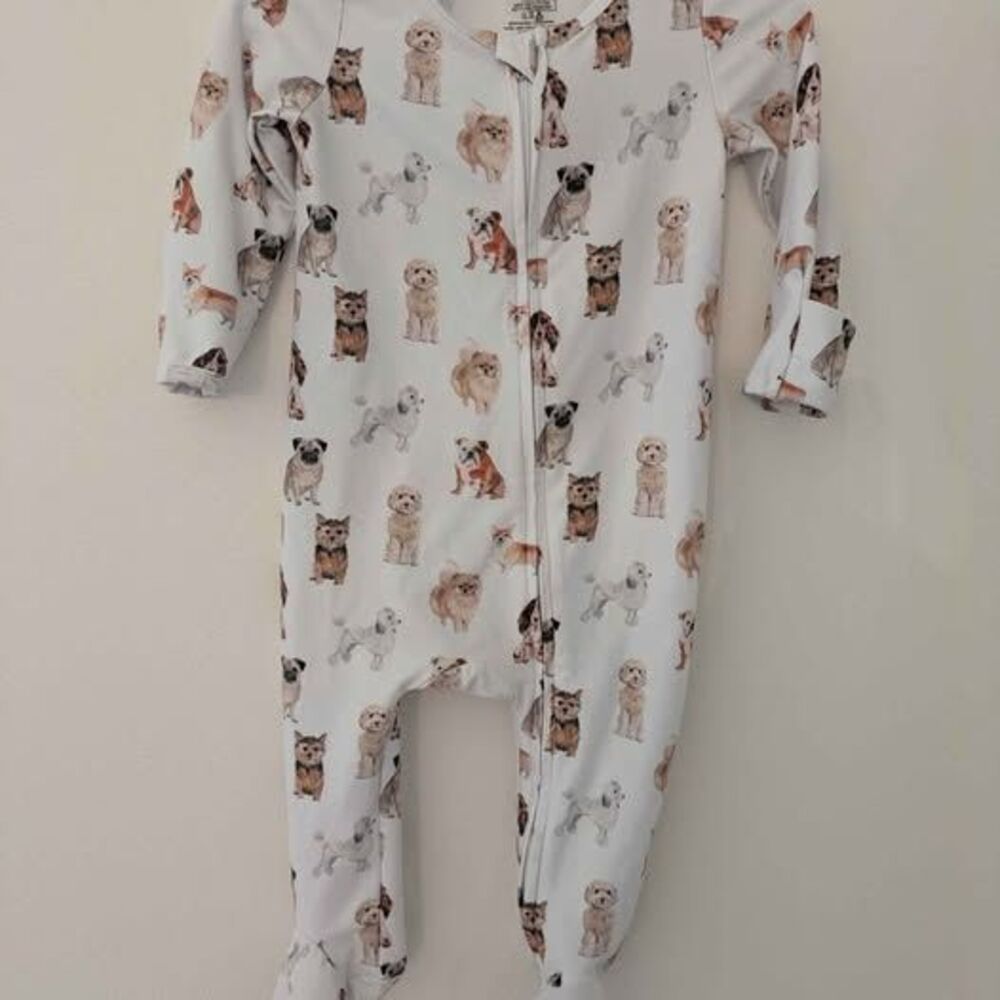 🐕‍🦺Caden Lane Dog 🐶 Pajamas - sz 6-12 mo.